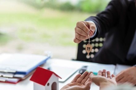 Qué documentos necesito para comprar un inmueble